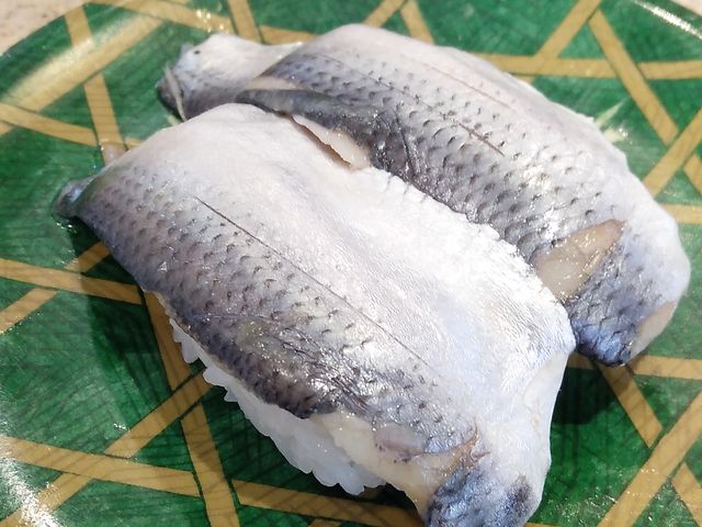 〆こはだ_平禄寿司 伊勢佐木町店