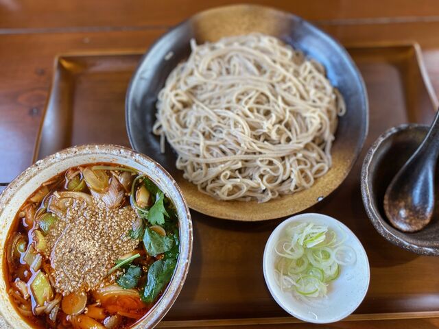 ピリ辛汁蕎麦_蕎花