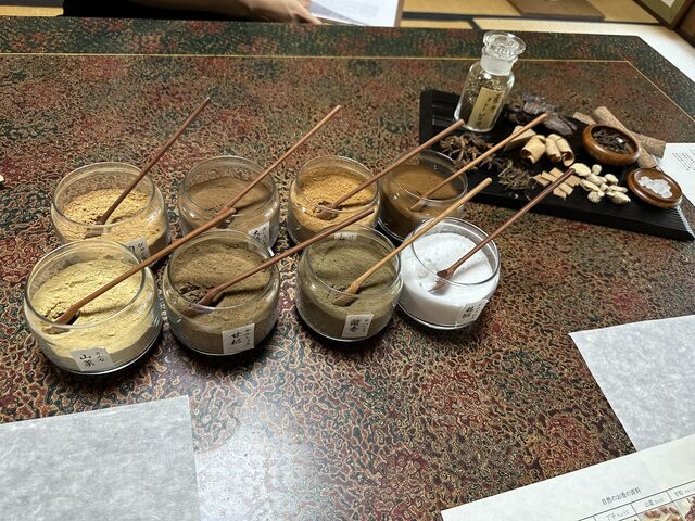 塗香に使う材料です_天香堂老舗