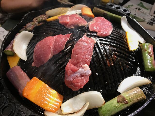 肉厚のラムと新鮮なアスパラガスの競演_成吉思汗 大黒屋 ジンギスカン 5丁目支店