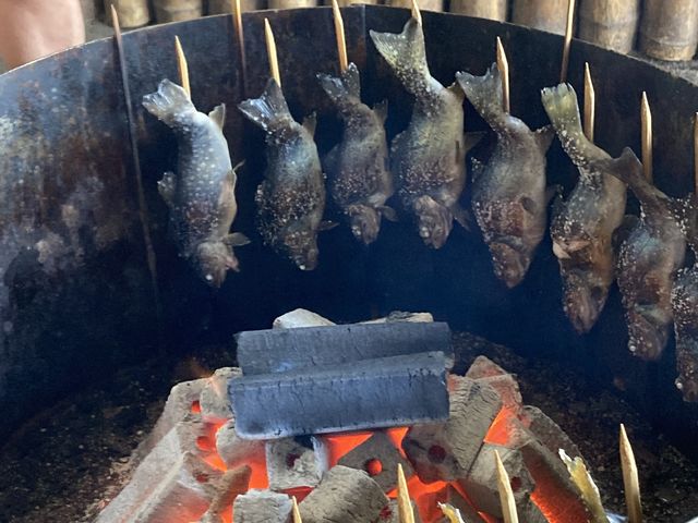 美味しそうに焼いています。_那須高原 清流の里