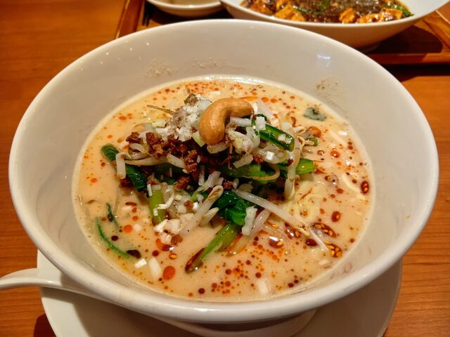 坦々麺_サワダ飯店 横浜ランドマークプラザ店