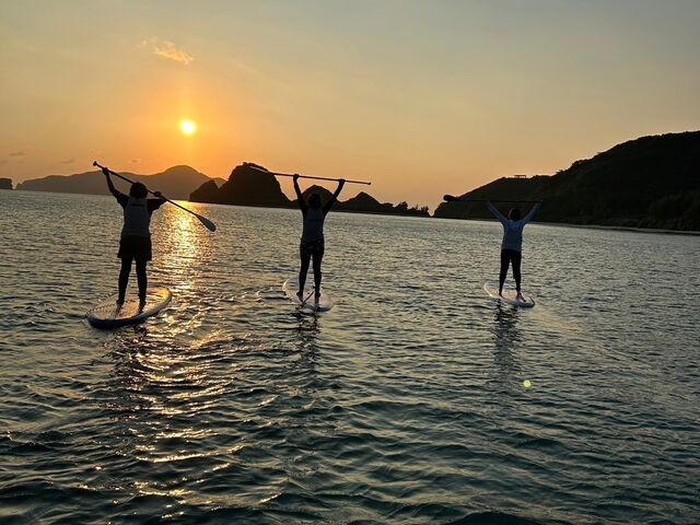 本当に美しい夕陽でした!
なんとか立ち上がってバンザイできたのも嬉しかった笑_COCO SUP