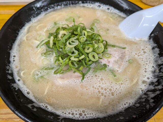 長浜の豚骨ラーメン_長浜ナンバーワン 長浜店