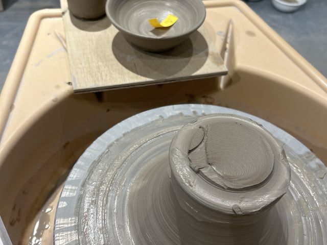 おちょこと小鉢を作りました!
お酒飲むのが楽しみです!_陶芸教室チルコロ 駒沢店