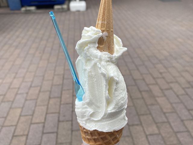小さいコーンでお裾分けが出来ます_ジェラテリア わったいな