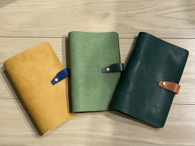 私たちが作った手帳カバーです。_Leather Room Bluno 湘南辻堂