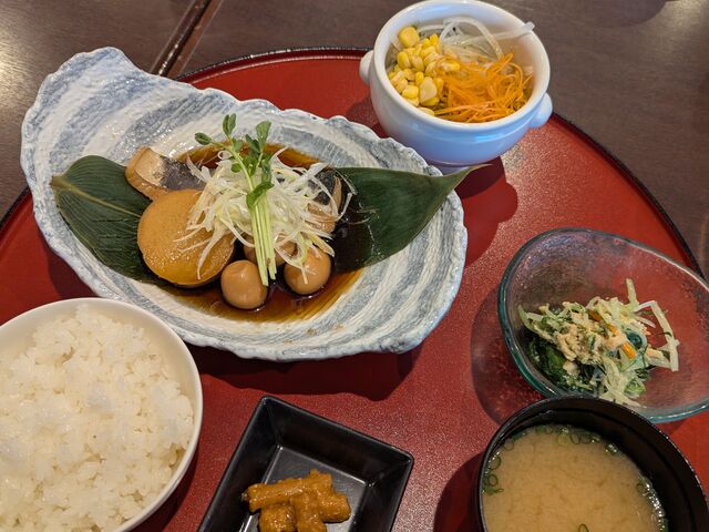 日替わりランチ和食
鰆とうずら卵の煮付け_アルピコプラザホテル ナゴミザ
