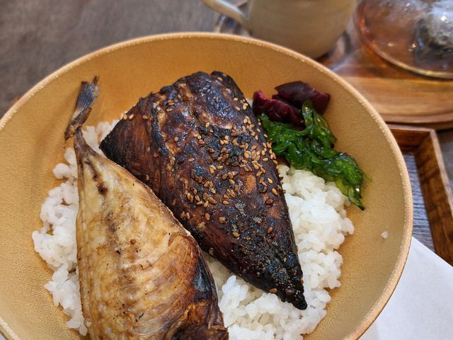 干物とご飯。シンプルイズベスト。_早瀬のひもの