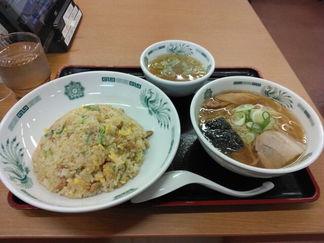 「半ラーメン」がそもそもあることが大変に嬉しいです。そうそう見かけません。_熱烈 中華食堂 日高屋 西葛西北口店