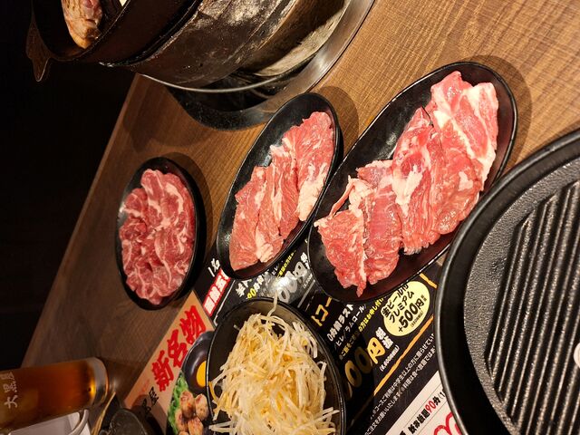 肩ロース、大根サラダ等。_旭川成吉思汗 大黒屋 函館五稜郭店