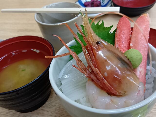 選べる3色丼_一花亭 たびじ