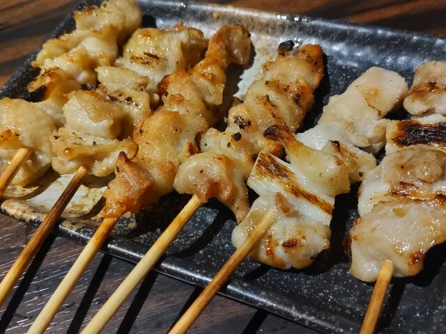 焼き鳥盛合せ(盛合せしか注文出来ない)_居酒屋 よろず庵 八王子店