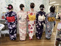 ロータスの写真1