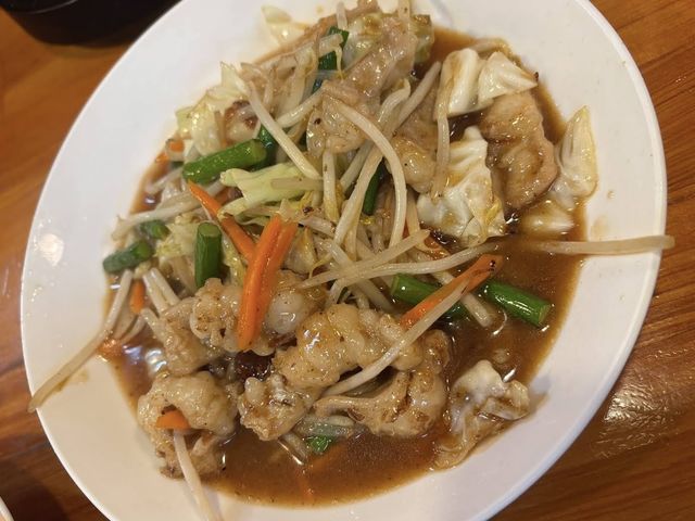 ホルモン炒め_えびすや食堂