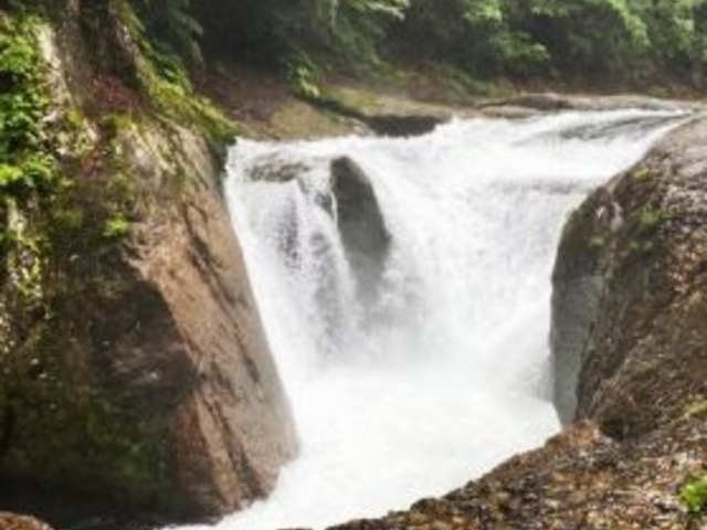 鱒飛びの滝_鱒飛の滝
