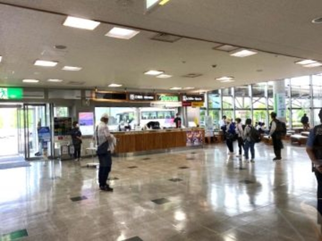 松本空港:一階到着ロビー_信州まつもと空港