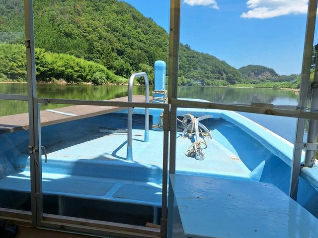 真夏の青空に緑が映える_阿武隈ライン舟下り