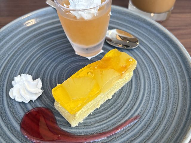 デザートとコーヒー_ホテルJALシティ関内 横浜 カフェ&レストラン シルク