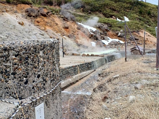 湯畑内は立ち入り禁止区域です_万座湯畑