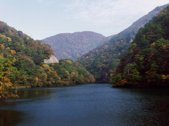木地山ダム湖の写真1