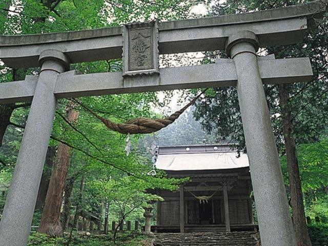 鳥越八幡神社