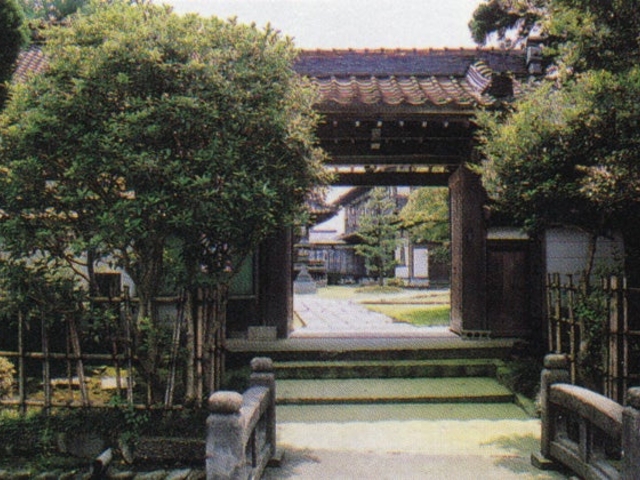 誕生寺の写真1