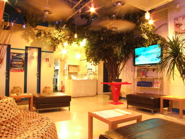 カラオケ DEEP BLUE ディープブルーの写真1