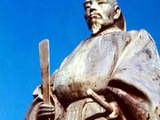 前田利常銅像の写真1