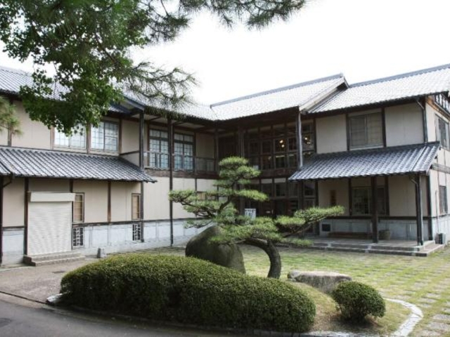 朝倉ふるさと美術古墳館_朝倉ふるさと美術古墳館