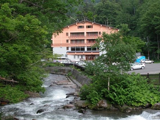 トムラウシ自然休養林野営場の写真1