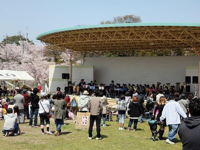 稲築公園(さくらまつり)_稲築公園