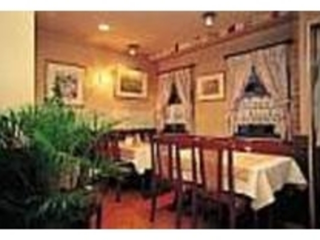 家庭的な雰囲気のこぢんまりとした店_仏蘭西料理ラ・マレー