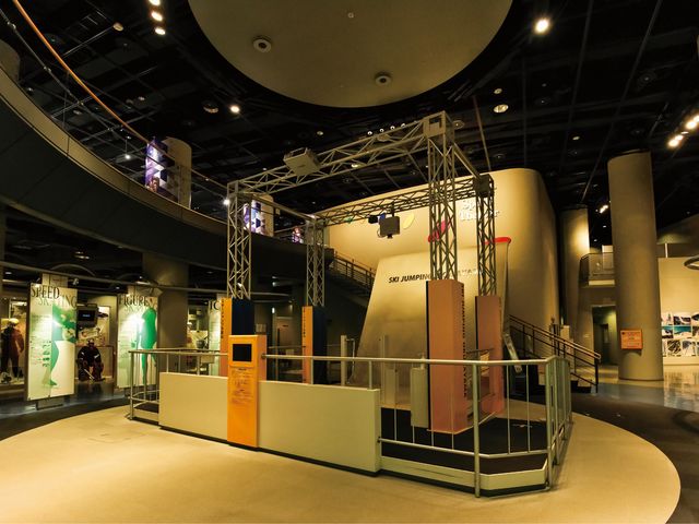 札幌オリンピックミュージアム スキージャンプシュミレーター_大倉山ジャンプ競技場