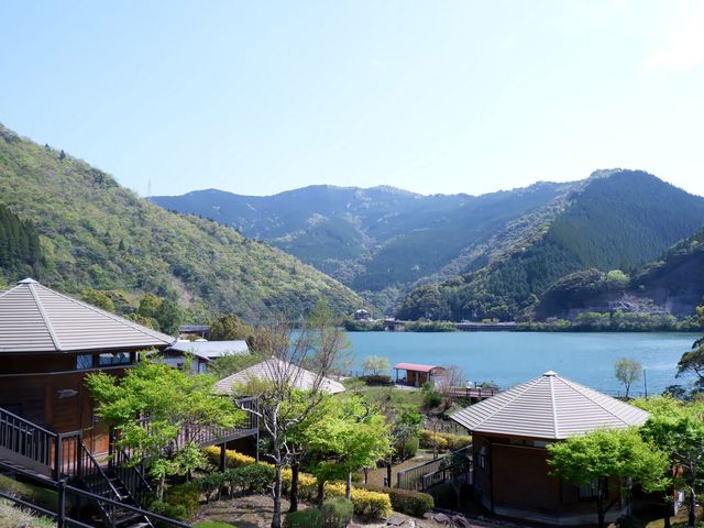 湖畔に佇む総合レジャー施設☆園内には展望大浴場・宿泊コテージ・貸切サウナ・テントサイト・お食事処・遊具施設などなど!_美郷レイクランド