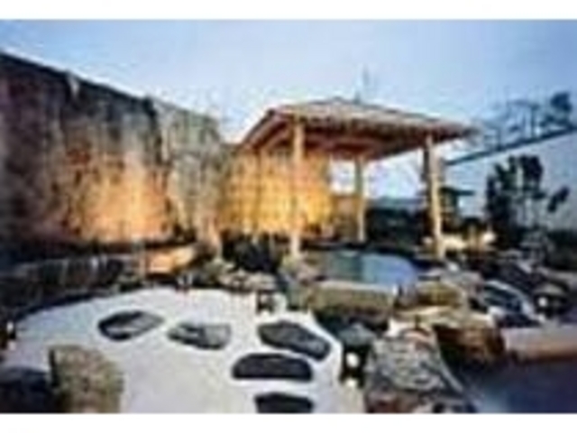 洞海湾を眺めながら入る露天風呂は気分爽快_八幡天然温泉 シーサイドスパ