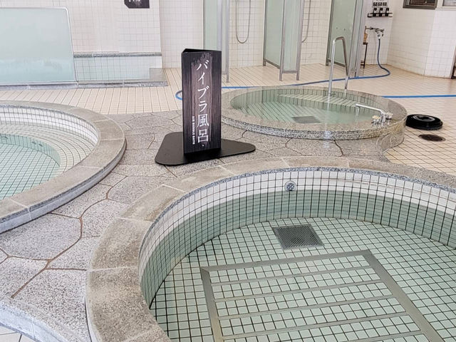 【内湯】15〜17℃のキンキンに冷えた水風呂でサウナ後の身体を冷ましてリフレッシュ!_グリーンピア大沼