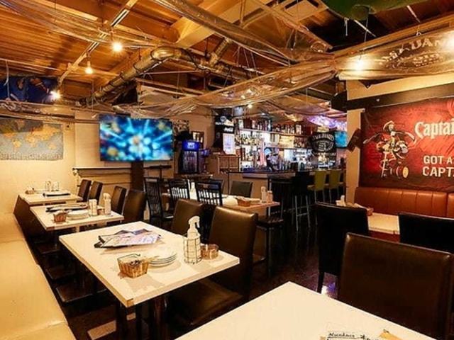 Cafe & Bar NOCTILUCA カフェアンドバーノクティルーカの写真1