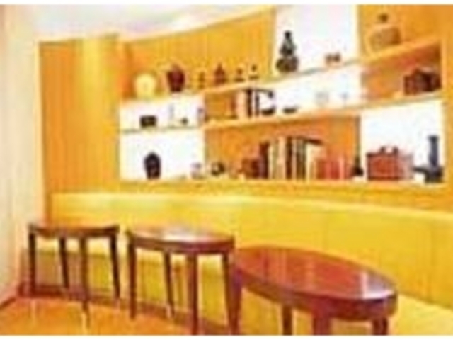 無駄のないすっきりとした居心地のいい店内_茶語(Cha-Yu)アラン・チャン・ティールーム
