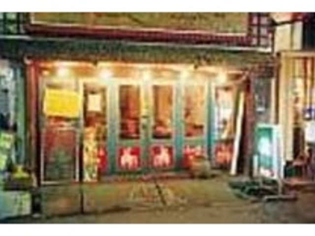 店のあちこちにアジアをイメージした装飾が_遠東ファーイースト 阿倍野店