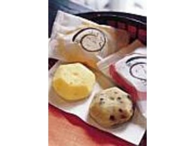 『ふくふくふ』はしっとりとした蒸菓子_福壽堂秀信