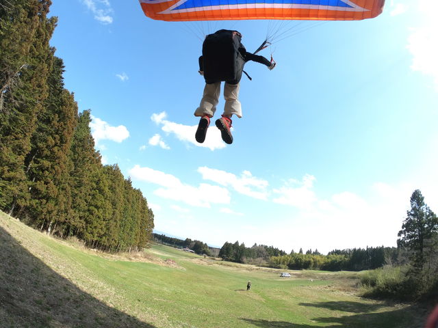 上手くいくとこんなに飛べちゃうことも!(半日体験)_KPS那須高原パラグライダースクール