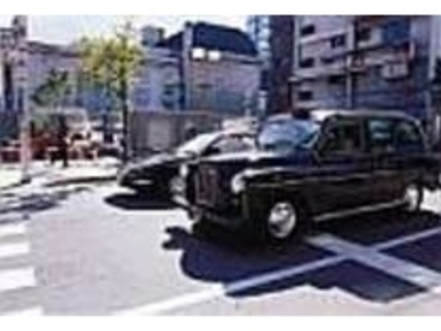 ドライバーがガイド役も務めて神戸を案内_ポートキャブ