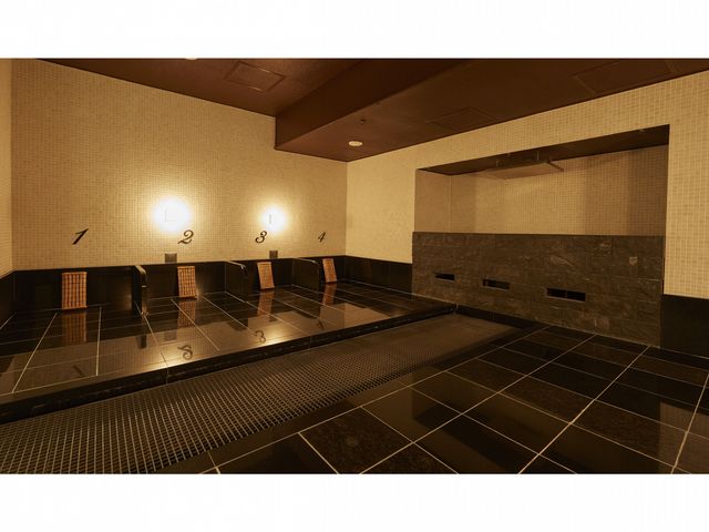 女性専用フロア
岩盤浴は、朝9時〜翌朝7時まで利用できます。 別途料金500円要_神戸サウナ&スパ