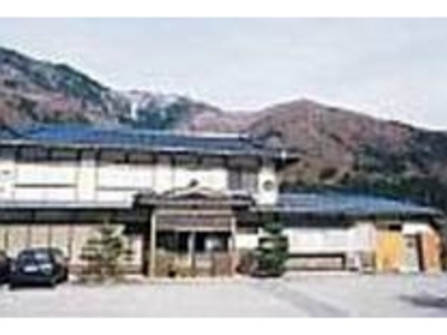 この店は自宅の玄関先が売店になっている_飛騨山椒