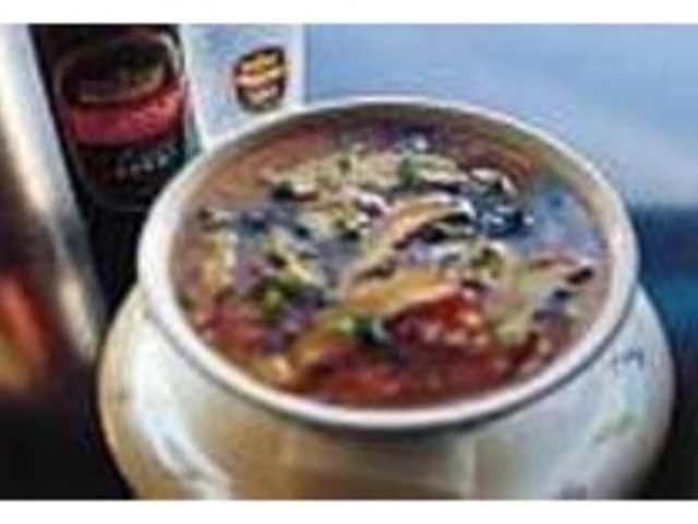 キクラゲ、鶏肉入りはボリューム大_ミャンマーレストランヤンゴン