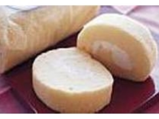 口コミで広まった生ロールはふっくらで甘い_みよし乃製菓舗