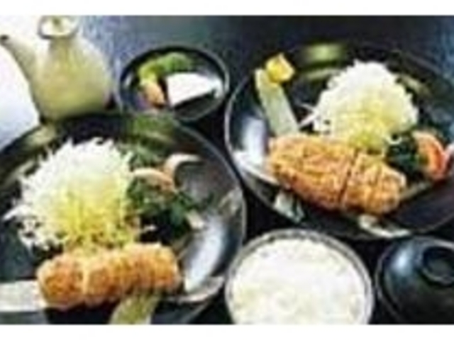 丸ごと揚げたジューシーなヒレカツ_とんかつ炭火焼 一心