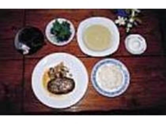 メインを選べる『日替りランチ』がオススメ_世楽美