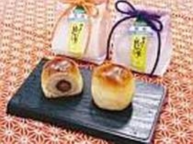 2年間はちみつに漬けた梅を丸ごと使用_ベーカリーヌカザワ